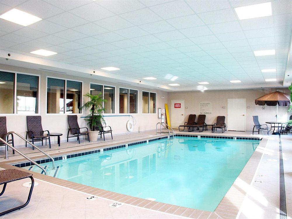 Holiday Inn Express Hotel & Suites Greenwood Einrichtungen foto