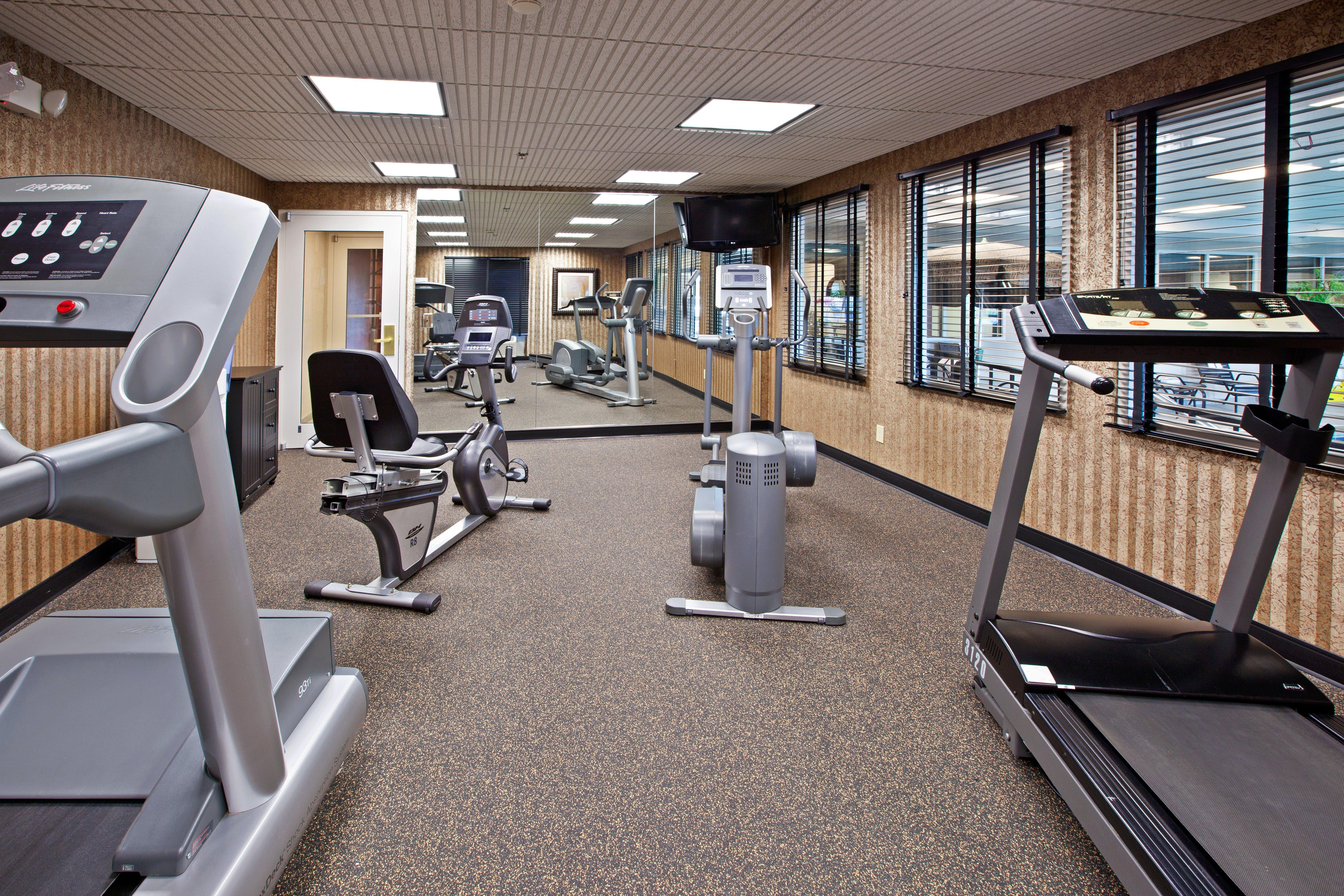 Holiday Inn Express Hotel & Suites Greenwood Einrichtungen foto