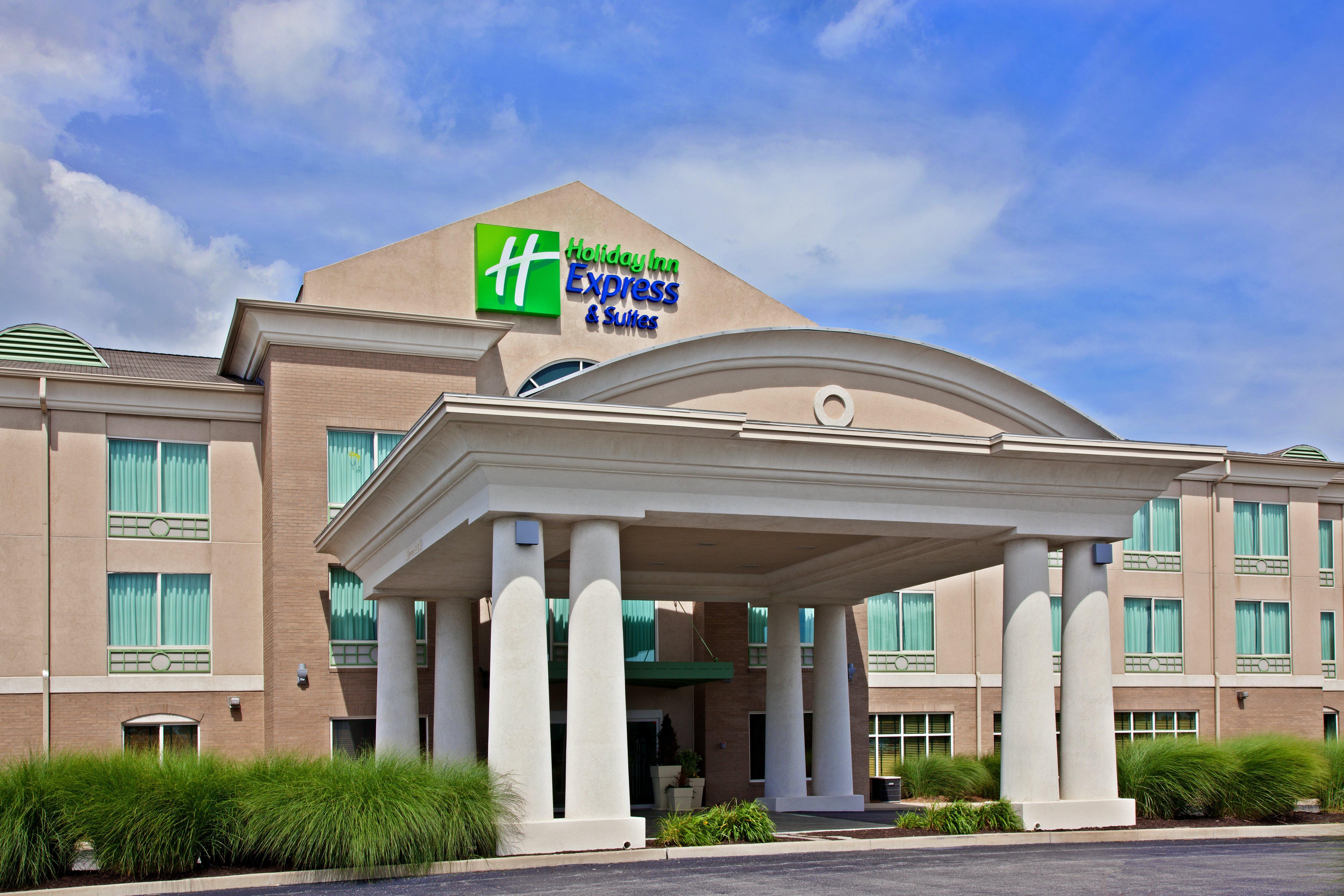 Holiday Inn Express Hotel & Suites Greenwood Exterior foto