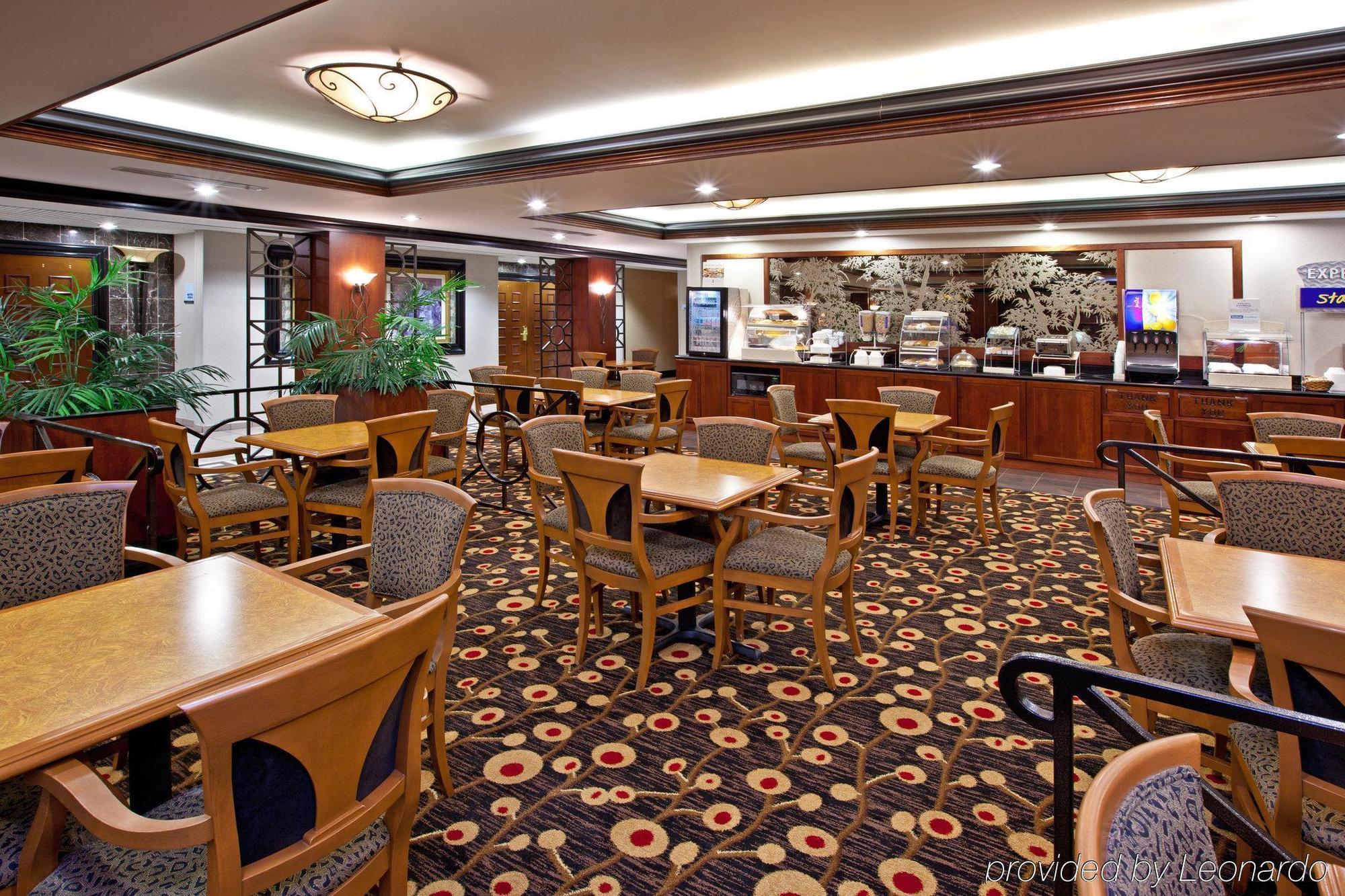 Holiday Inn Express Hotel & Suites Greenwood Restaurant foto